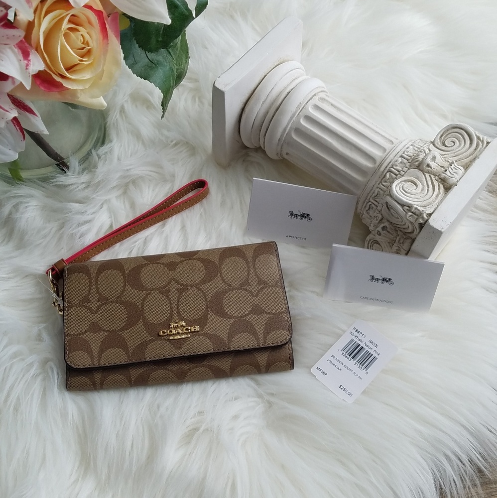 Coach Signature Wallet - Picture 1 of 8